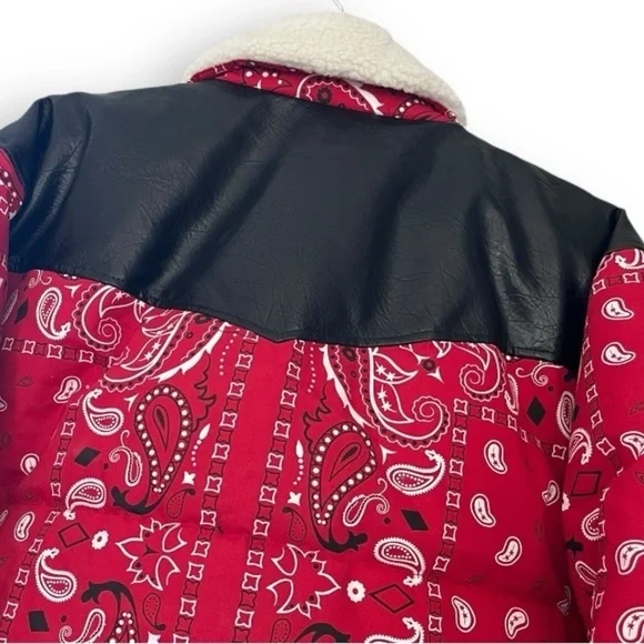 Levi's Men's Out West Mixed Media Red Bandanna Print Puffer Jacket XXL NWT - Picture 9 of 11